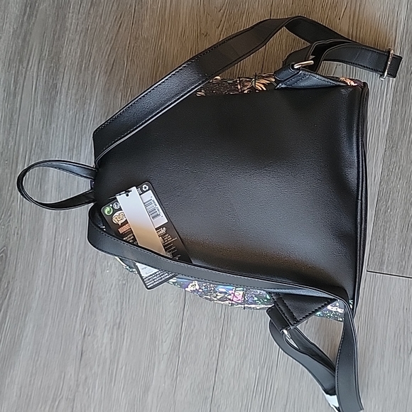 NWT Funko Pop Marvel Blacklight Neon Infinitity Saga Mini Backpack - Picture 7 of 10